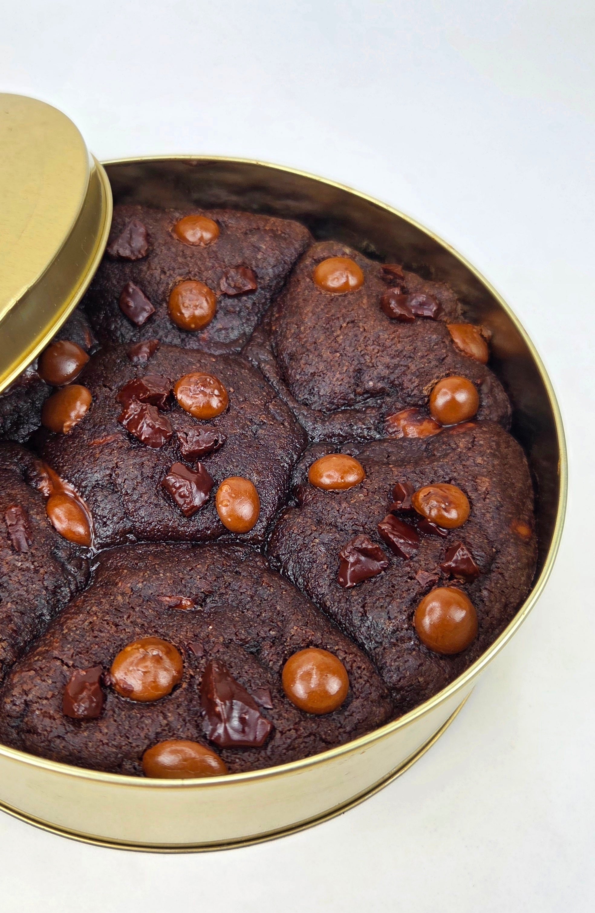 Granny’s Fudgy Double Chocolate & Caramel Cookie Tin
